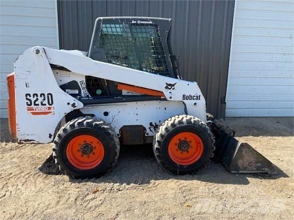 Bobcat S220 Skid steer mini nakladalci