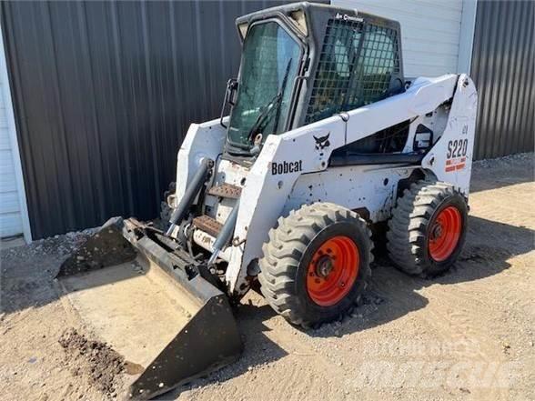 Bobcat S220 Skid steer mini nakladalci