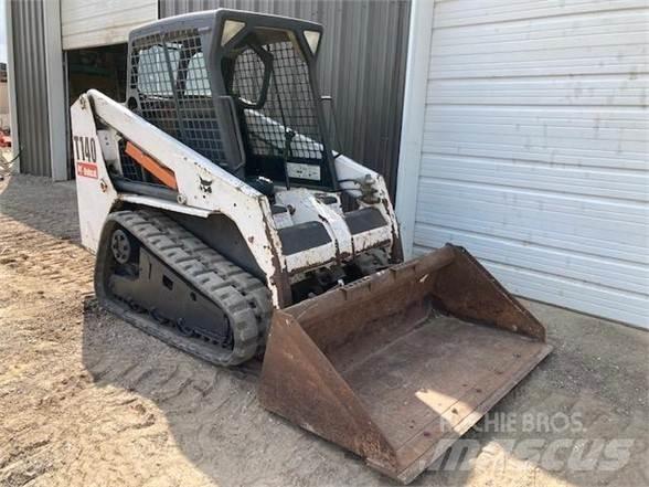 Bobcat T140 Skid steer mini nakladalci