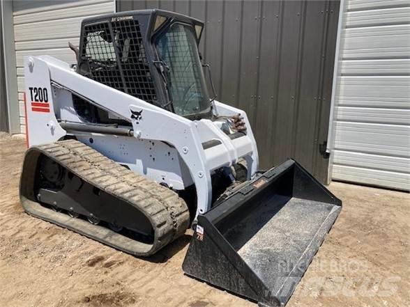 Bobcat T200 Skid steer mini nakladalci