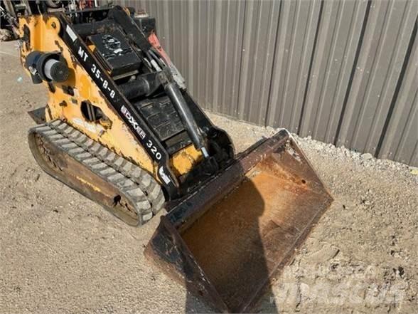 Boxer 320 Skid steer mini nakladalci