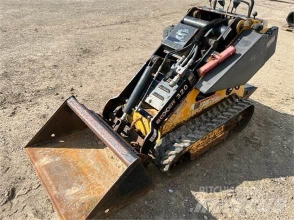 Boxer 320 Skid steer mini nakladalci