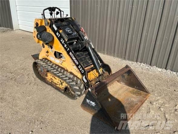 Boxer 320 Skid steer mini nakladalci