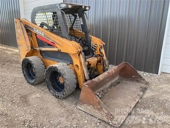 CASE 420 Skid steer mini nakladalci
