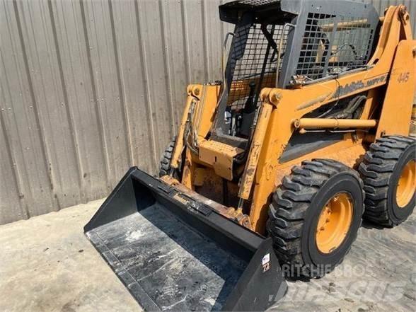 CASE 445 Skid steer mini nakladalci