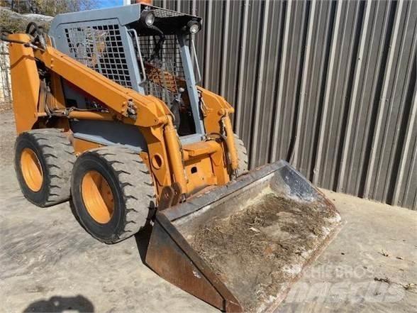 CASE 70XT Skid steer mini nakladalci
