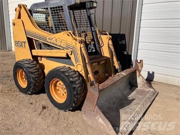 CASE 85XT Skid steer mini nakladalci