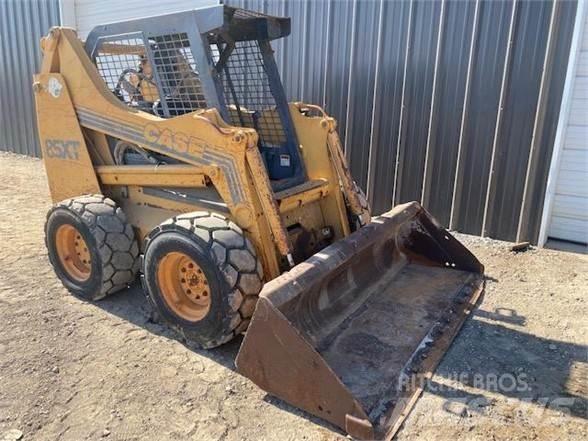 CASE 85XT Skid steer mini nakladalci