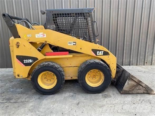 CAT 232B2 Skid steer mini nakladalci