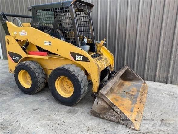 CAT 232B2 Skid steer mini nakladalci