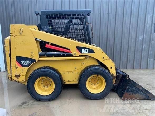 CAT 236B2 Skid steer mini nakladalci