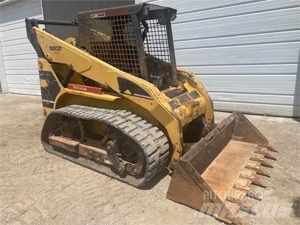 CAT 252 Skid steer mini nakladalci