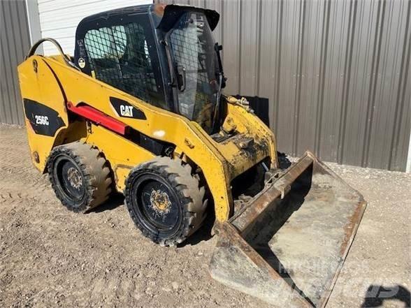 CAT 256C Skid steer mini nakladalci
