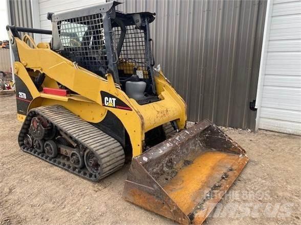 CAT 257B Skid steer mini nakladalci