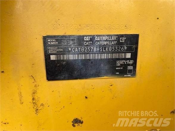 CAT 257B Skid steer mini nakladalci
