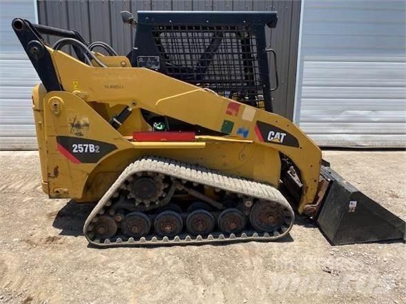 CAT 257B2 Skid steer mini nakladalci