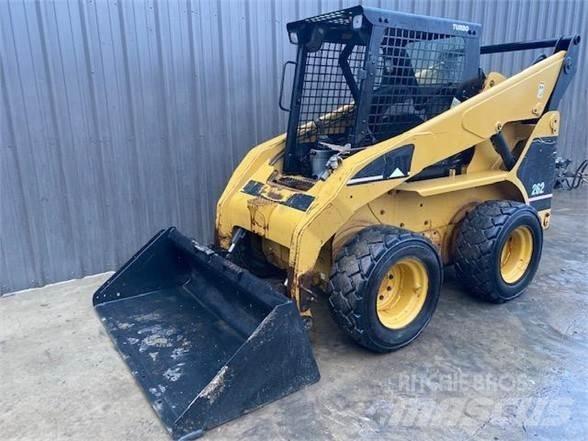 CAT 262 Skid steer mini nakladalci