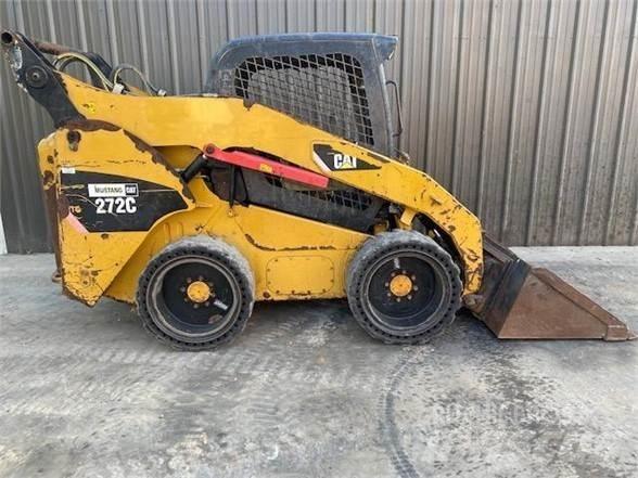 CAT 272C Skid steer mini nakladalci