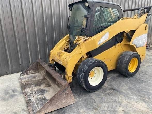 CAT 272C Skid steer mini nakladalci