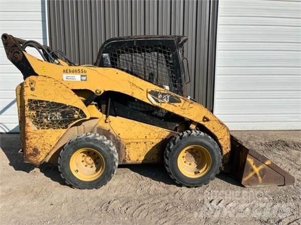 CAT 272C Skid steer mini nakladalci