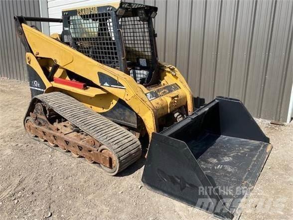 CAT 287B Skid steer mini nakladalci