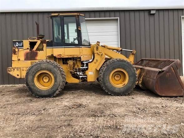 CAT 924F Kolesni nakladalci