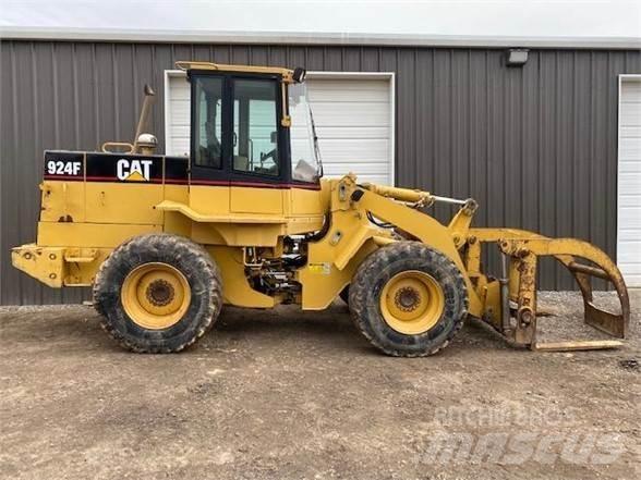 CAT 924F Kolesni nakladalci