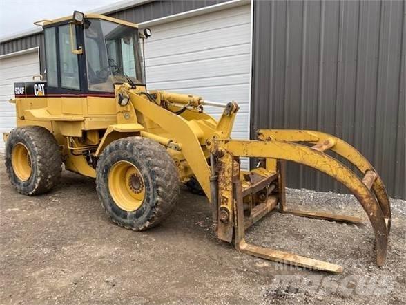 CAT 924F Kolesni nakladalci