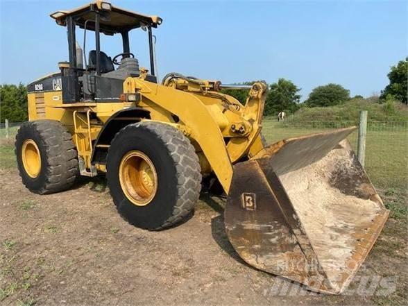CAT 928G Kolesni nakladalci