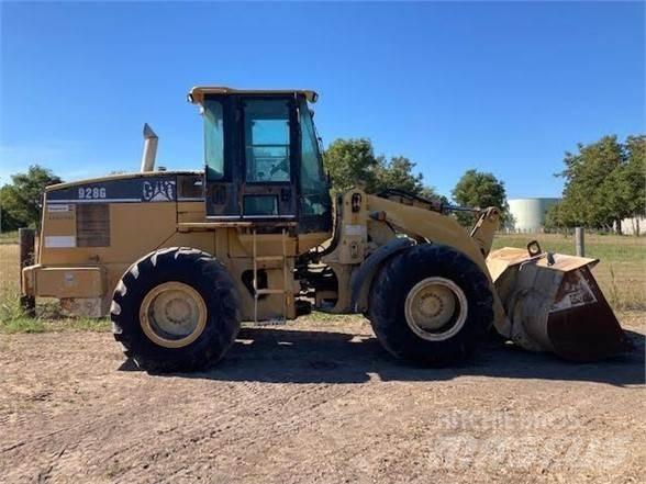 CAT 928G Kolesni nakladalci