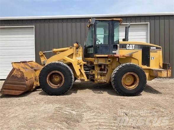 CAT 938G Kolesni nakladalci
