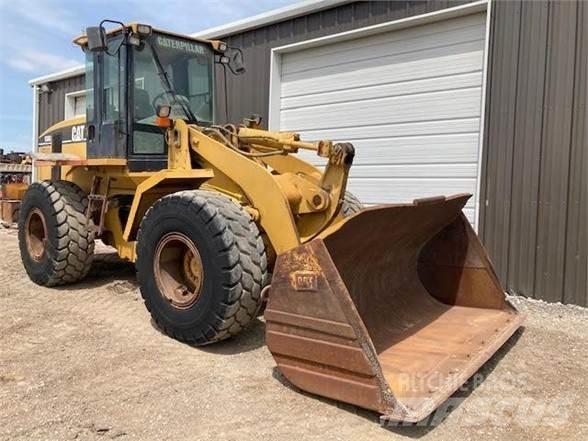 CAT 938G Kolesni nakladalci