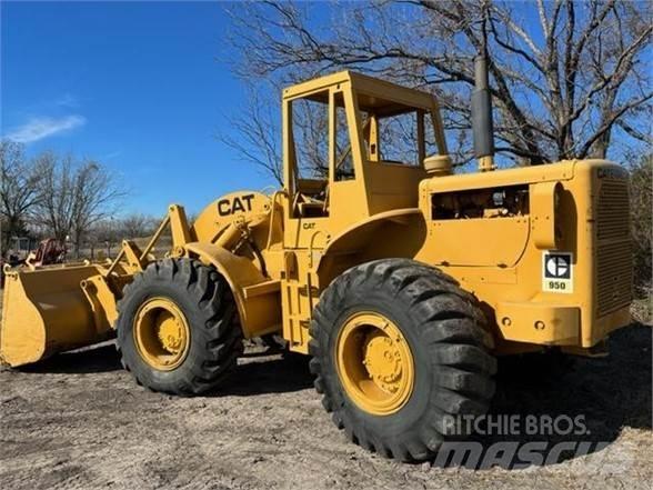CAT 950 Kolesni nakladalci
