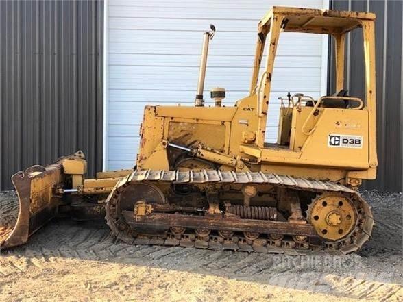 CAT D3B Buldožerji goseničarji