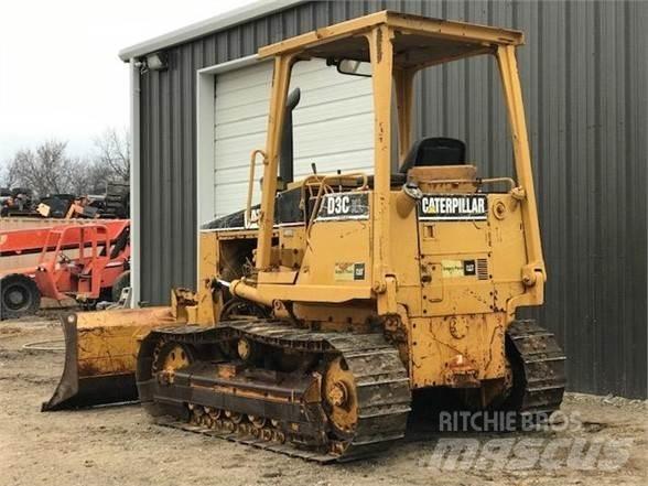 CAT D3C Buldožerji goseničarji
