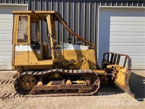 CAT D3C Buldožerji goseničarji