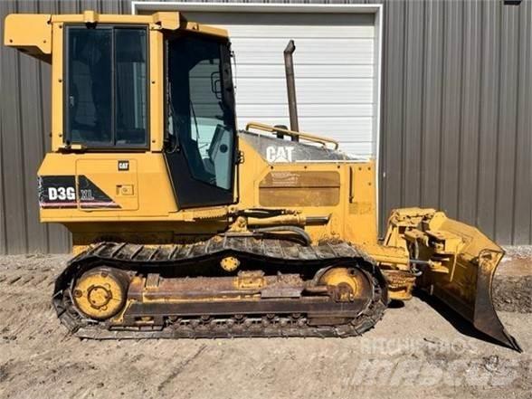 CAT D3G Buldožerji goseničarji