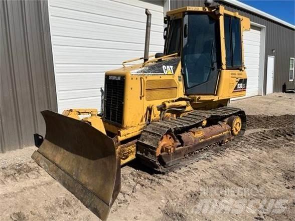 CAT D3G Buldožerji goseničarji