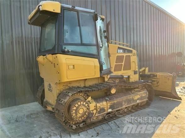 CAT D3K2 Buldožerji goseničarji