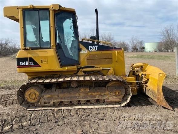 CAT D4G XL Buldožerji goseničarji