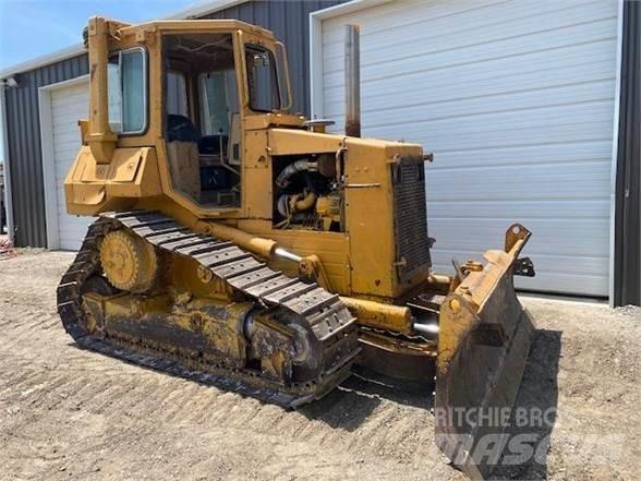 CAT D4H Buldožerji goseničarji