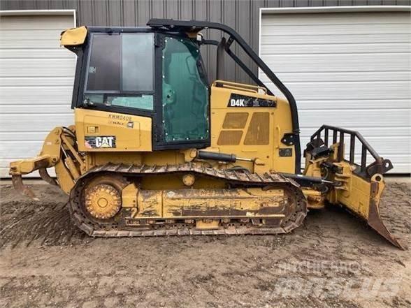 CAT D4K2 LGP Buldožerji goseničarji