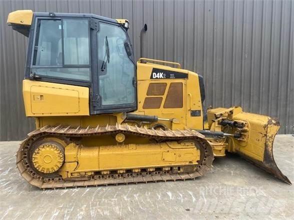 CAT D4K2 XL Buldožerji goseničarji