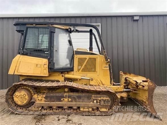 CAT D6K Buldožerji goseničarji