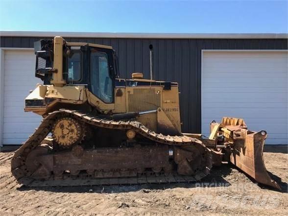 CAT D6M LGP Buldožerji goseničarji