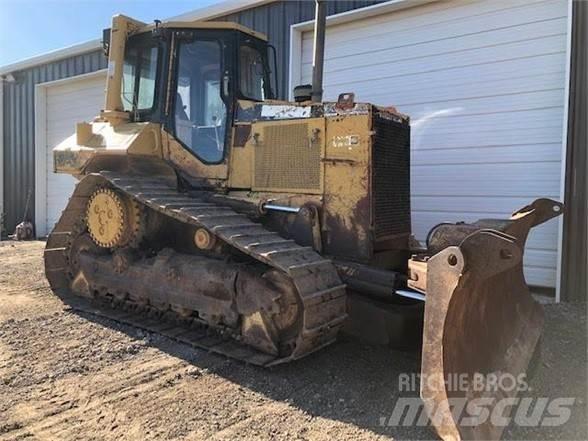 CAT D6M XL Buldožerji goseničarji