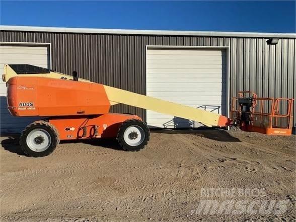 JLG 600S Teleskopske dvižne ploščadi