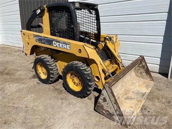 John Deere 317 Skid steer mini nakladalci