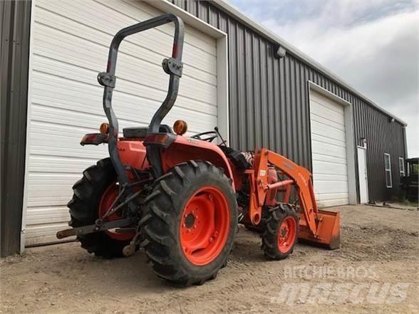 Kubota L3200 Traktorji