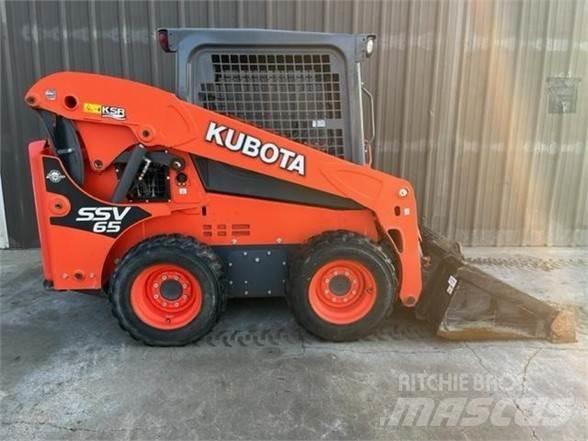 Kubota SSV65 Skid steer mini nakladalci